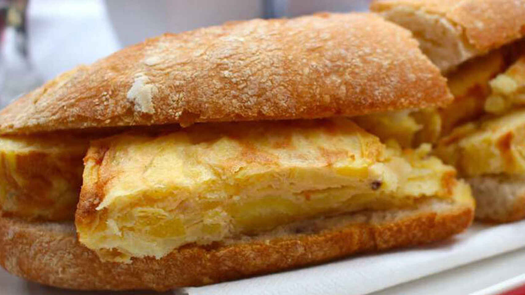 Bocadillo de Tortilla española. La Teja. Despeñaperros